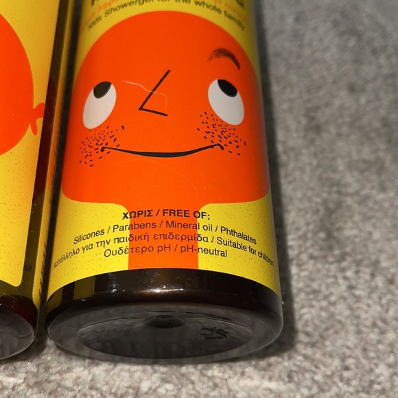 (3) New Bottles Korres Family Size Hug Kids Shower Gel For The Whole Family - Picture 2 of 4